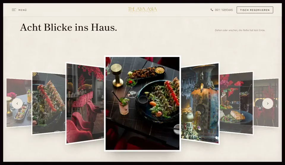 Startseite von The Aya Asia am Bildschirm: 3D-Karussell &bdquo;Acht Blicke ins Haus&ldquo; mit Bildern aus Restaurant und K&uuml;che