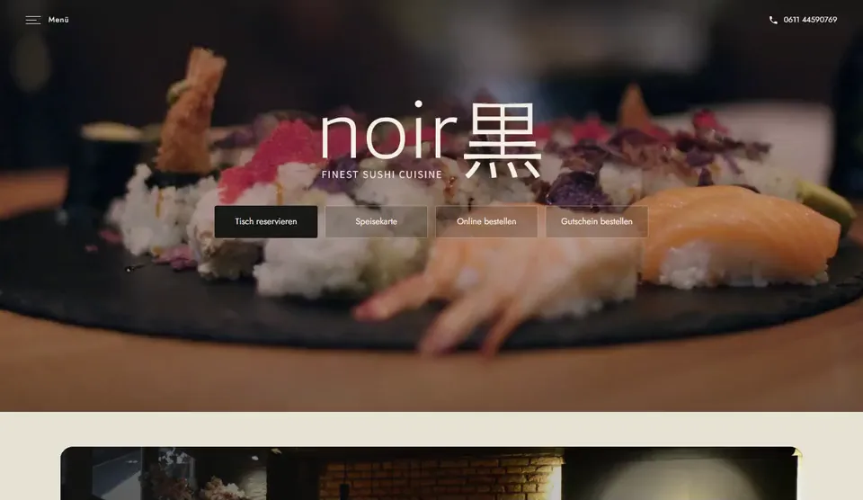 Startseite von NOIR am Bildschirm: Hero-Film und Abendszene